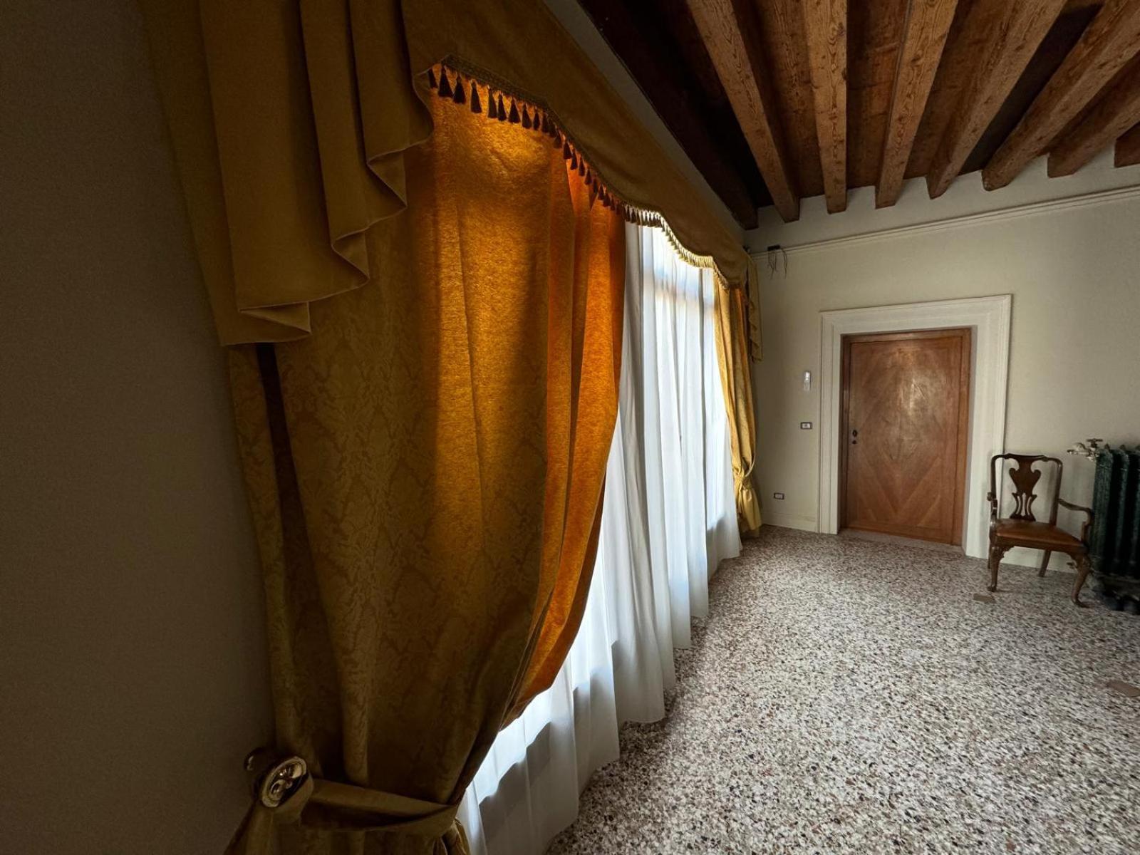 Palazzo Titti Rialto Suites Venesia Bagian luar foto