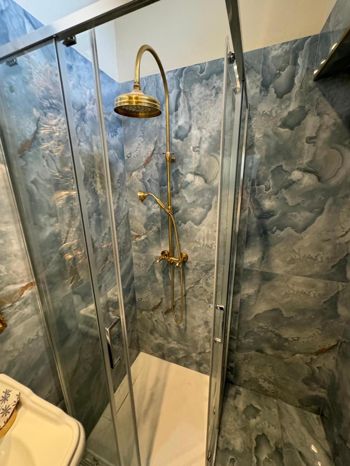 Palazzo Titti Rialto Suites Venesia Bagian luar foto