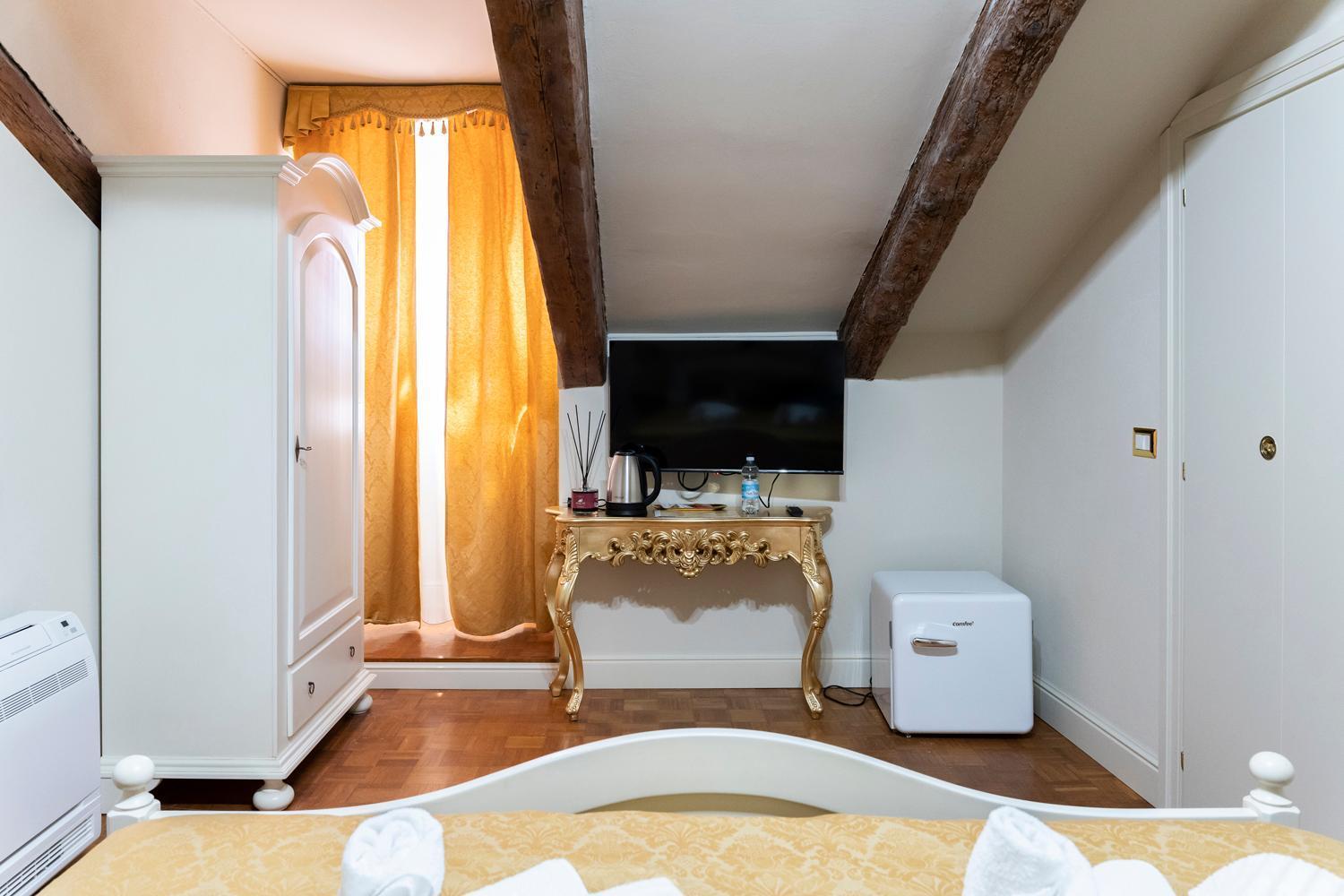 Palazzo Titti Rialto Suites Venesia Bagian luar foto