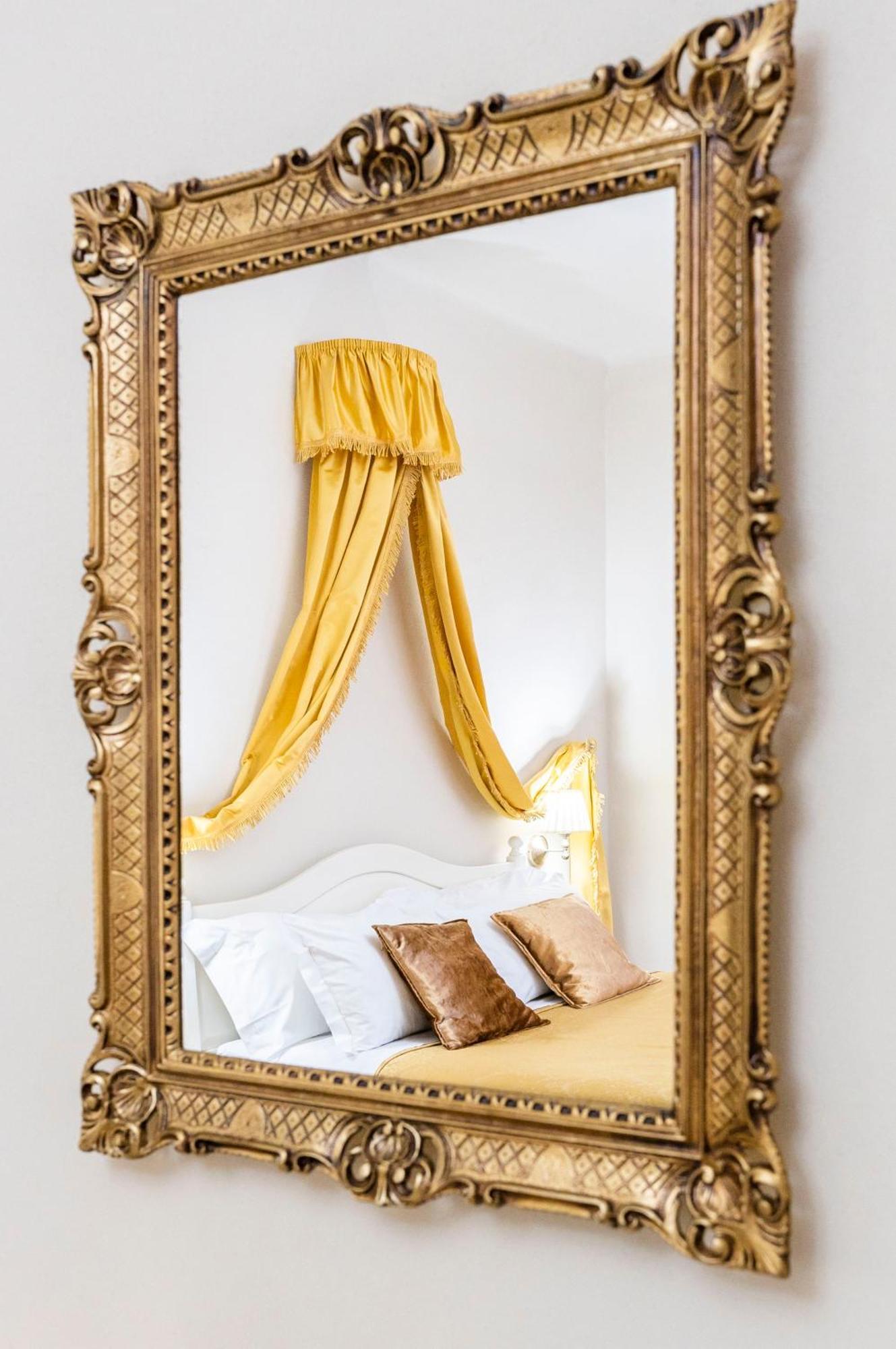 Palazzo Titti Rialto Suites Venesia Bagian luar foto
